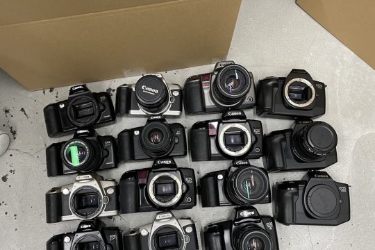 【新宿ジャンク館】Canon EOS 18台まとめ ジャンク① | 中古カメラ・フィルムカメラを中心に取り揃えるファイブスターカメラ