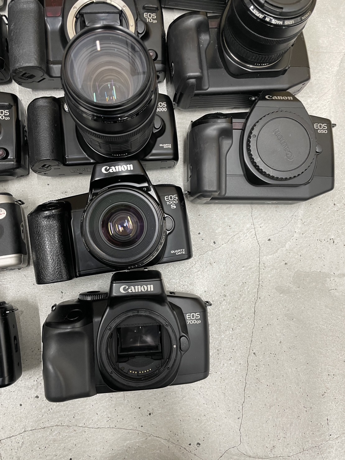 新宿ジャンク館】Canon EOS 18台まとめ ジャンク① | 中古カメラ・フィルムカメラを中心に取り揃えるファイブスターカメラ