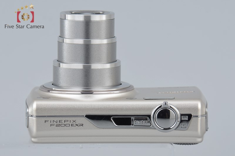 中古】FUJIFILM 富士フイルム FINEPIX F200EXR シルバー