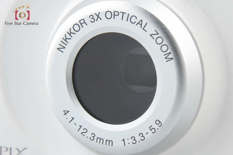 ♪人気カラー♪ニコン Nikon クールピクス S33　SDカード付　ホワイト色 中古】Nikon ニコン COOLPIX S33 ホワイト コンパクトデジタル