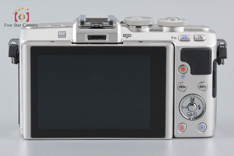OLYMPUS - ★新品同様★OLYMPUS PEN Lite E-PL7 ダブルズーム シルバー OLYMPUS PEN Lite E-PL7 EZダブルズームキット [シルバー]の製品