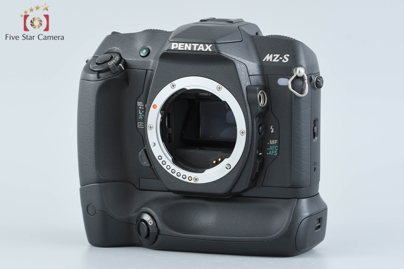 ペンタックスMZ-SバッテリーグリップBG-10とワイヤレスレリーズ付ストラップ ペンタックスMZ-SバッテリーグリップBG-10とワイヤレスレリーズ
