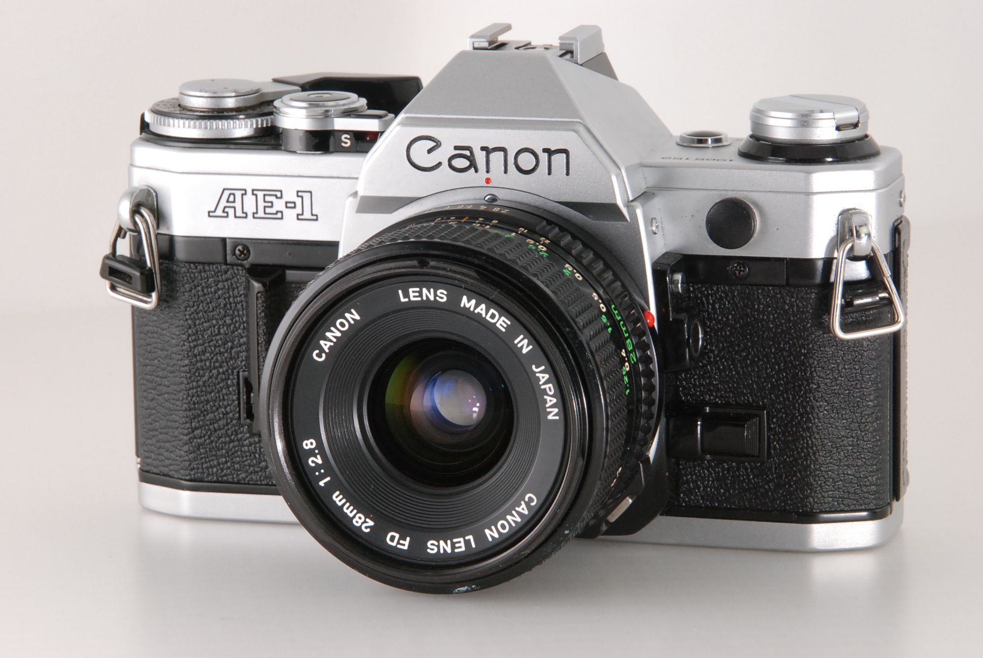 Canon AE-1 (キヤノン) | 中古カメラ・レンズ買取の専門店ファイブ ...