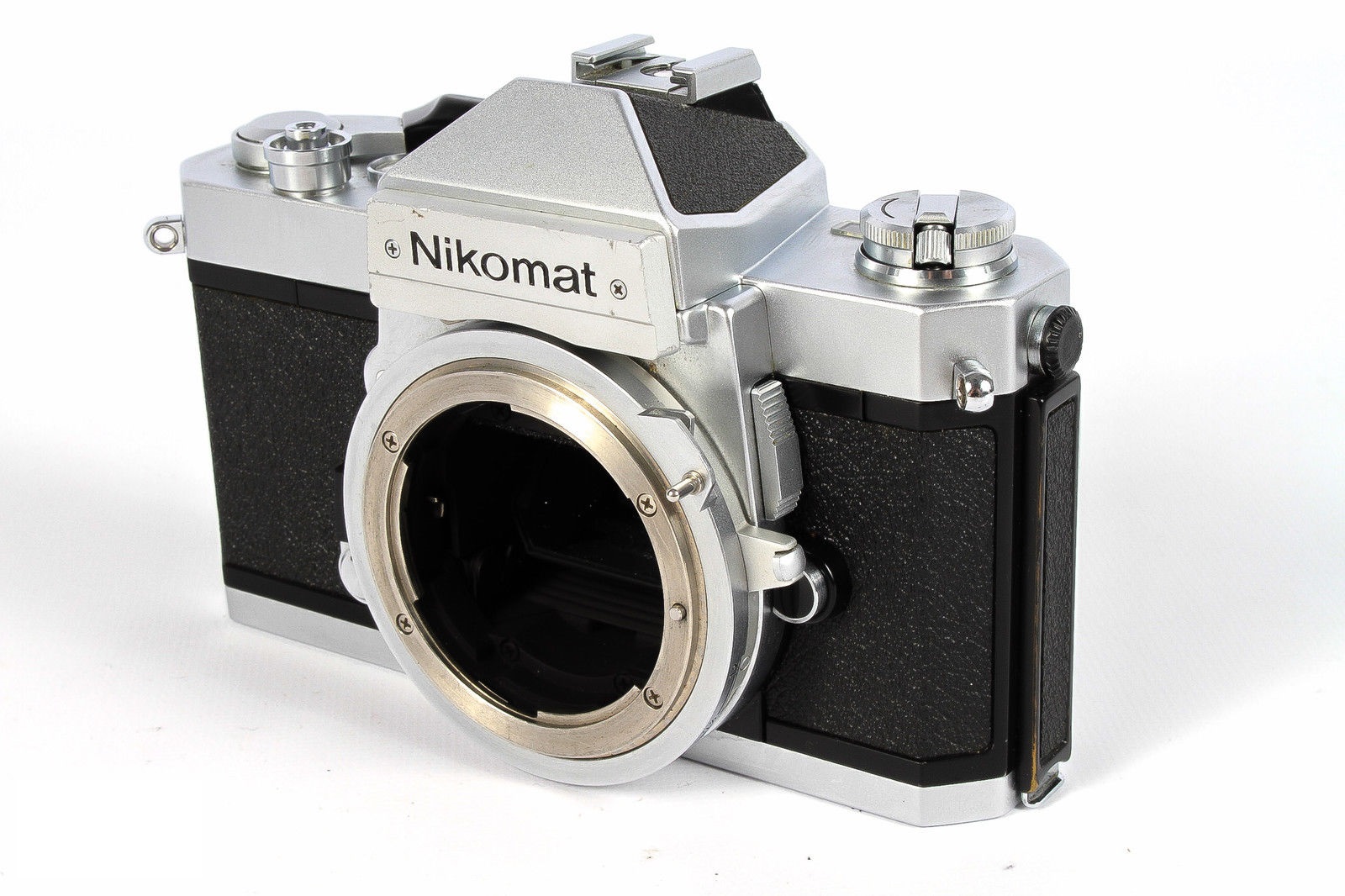 Nikon ニコマート FT2(ニコン) | 中古カメラ・レンズ買取の専門店ファイブスターカメラ